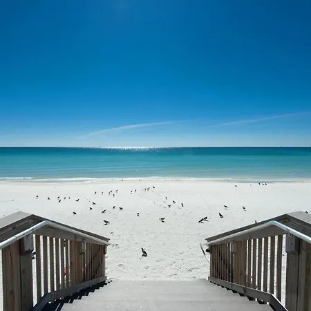 Holiday Surf And Racquet Unit 212